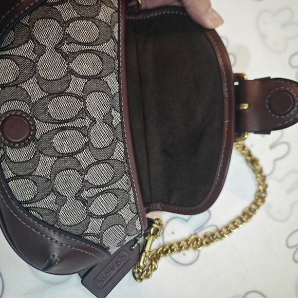 Coach Chain Shoulder Bag - Picture 6 of 11